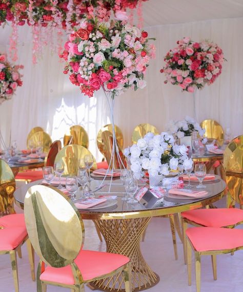 Wedding Table Setup, Wedding Furniture, Outdoor Party Decorations, Wedding 2025, Balloon Decor, Peach Wedding, Restaurant Furniture, Table Setup, Centre Pieces