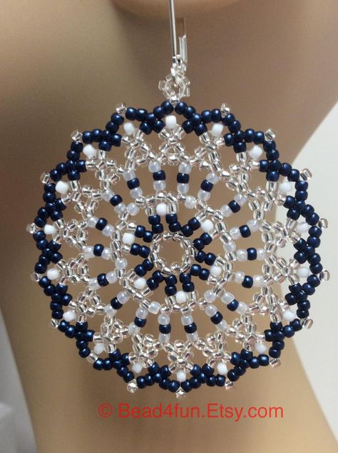 Round Beaded Earrings, Seed Bead Stretch Bracelets, Earrings Name, Seed Bead Bracelets Tutorials, Seed Beads Diy, Seed Beaded Earrings, Beaded Flowers Patterns, Mandala Earrings, Boho Mandala