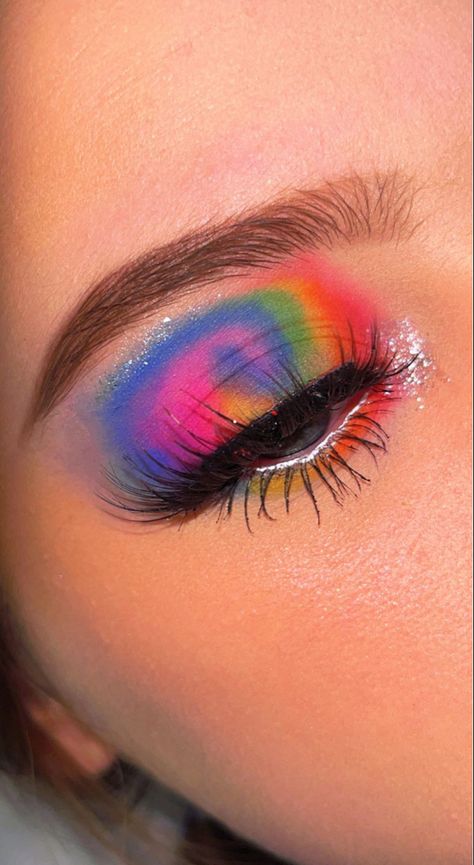 Tye Dye Eyeshadow Looks, Tie Dye Makeup Looks, Tie Dye Eyeshadow, Tie Dye Day Spirit Week, Tye Dye Makeup, Makeup Looks Eye Shadow, Tie Dye Makeup, Colorful Makeup Looks, Practice Makeup