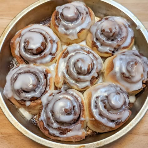 This grandma's recipe for crave-worthy cinnamon rolls produces enough rolls for a large breakfast or brunch gathering. Easy Hot Cross Buns Recipe, Easy Hot Cross Buns, Pull Apart Breads, Cinnamon Rolls Sticky Buns, Pastry Business, Cinnabon Recipe, Cinnabon Rolls, Quick Cinnamon Rolls, Cross Buns Recipe