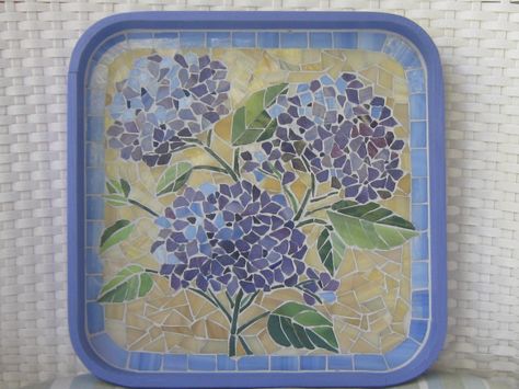 Hydrangea Mosaic Tray Hydrangea Mosaic Pattern, Mosaic Trays Ideas, Mosaic Trays, Hydrangea Mosaic, Diy Mosaic Serving Tray, Tray Mosaic, Mosaic Hibiscus Flower, Diy Mosaic Projects, Mosaic Candle