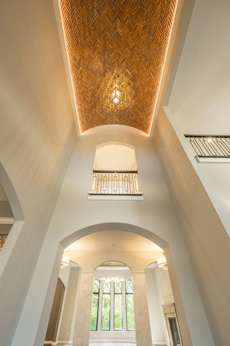 Barrel ceiling created so much depth to this foyer. Statement Ceiling Ideas, Barrel Ceiling Ideas, Hip Ceiling, Barreled Ceiling, Tented Ceiling, Barrel Vault Ceiling, Ceiling Details, Coved Ceiling, Ceiling Paint