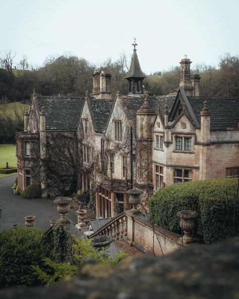 Manor House Castle Combe, Shifting Places, Manor Exterior, Scottish Village, British Manor, Manor House Hotel, English Country Manor, House Castle, Cotswold Villages