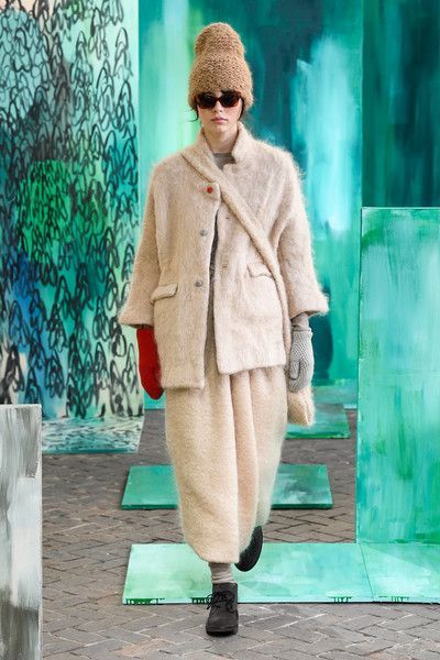 DANIELA GREGIS at Milan Fashion Week Fall 2022 _ READY-TO-WEAR WOMEN'S COLLECTION | Cool Chic Style Fashion | Bloglovin’ Daniela Gregis, Holy Chic, Fall 2022, International Fashion, Fashion Editor, Style Chic, Art Clothes, Couture Collection, Milan Fashion