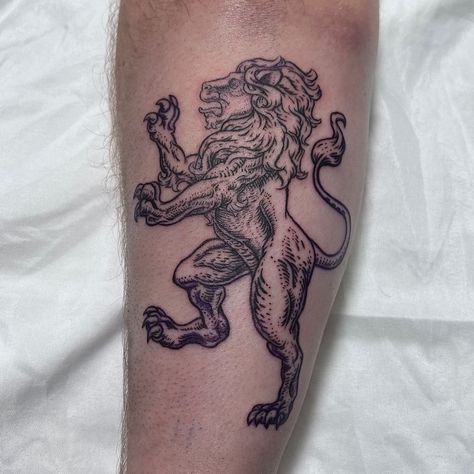 Good Vibes Tattoo | Rampant Lion Done by @jr.tist_ 🦁 #rampantliontattoo #scottishtattoo #mississaugatattoos #torontotattoo #torontotattooartist | Instagram Leo Tattoo For Men, Leo Lion Tattoos, Good Vibes Tattoo, Vibes Tattoo, Scottish Tattoo, Leo Tattoos, Leo Lion, Lion Tattoo, Tattoos For Guys