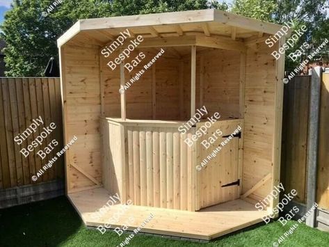 MADE TO MEASURE GARDEN BAR / PARTY GIN COCKTAIL BAR / HOME PUB / CORNER BAR | eBay Cocktail Bar Home, Bbq Shelter Ideas, Black Garage Doors, Outdoor Garden Bar, Bbq Shed, Prosecco Bar, Deck Bar, Bar Shed, Corner Bar