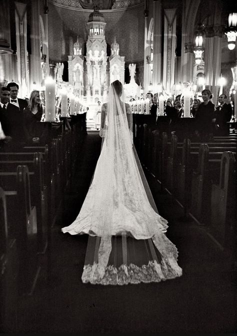 bridal entrance. look at that veil and at the church! Ed Burns, Vogue Photo, Christy Turlington, Wedding Wishes, Wedding Shots, John Galliano, Bride Wear, Best Model, Wedding Veils