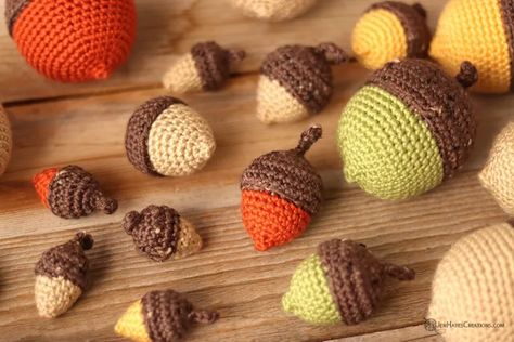 These crochet acorns can be used as embellishments, turned into garlands and keychains or fill a bowl for a pretty Fall centerpiece. Crochet Acorn, Beginner Patterns, Projects For Home, Crochet Keychain Pattern, Crochet Fall, Spark Creativity, Crochet Keychain, Fall Centerpiece, Play Food