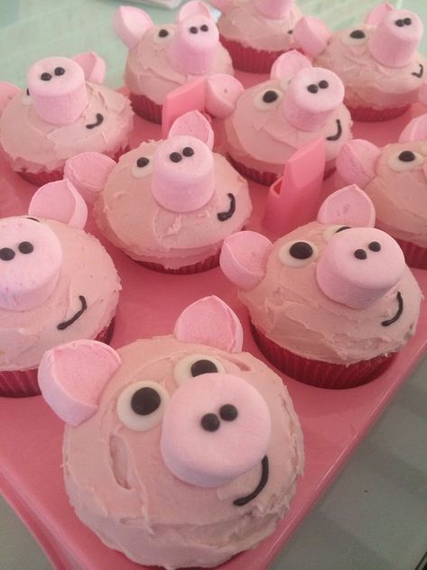 Pig Cupcakes Easy, Pig Cupcakes Ideas, Pig Dessert Ideas, Peppa Pig Desserts, Farm Animal Cupcakes Easy, Pig Themed Food, Peppa Pig Food Ideas, Peppa Cupcakes, Pig Cupcake Cake