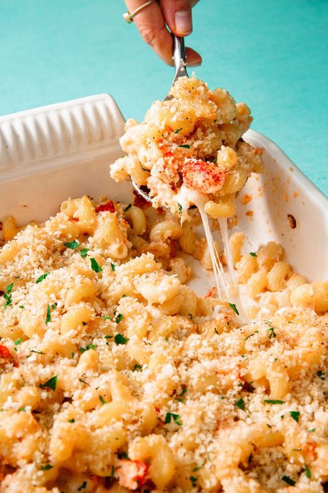 This 3-Cheese Lobster Mac Is The Best Thing You'll Eat This YearDelish Lobster Mac N Cheese Recipe, Seafood Mac And Cheese, Lobster Mac, Lobster Mac And Cheese, Macaroni Recipes, Mac Cheese Recipes, Lobster Recipes, Seafood Dinner, Chick Fil A