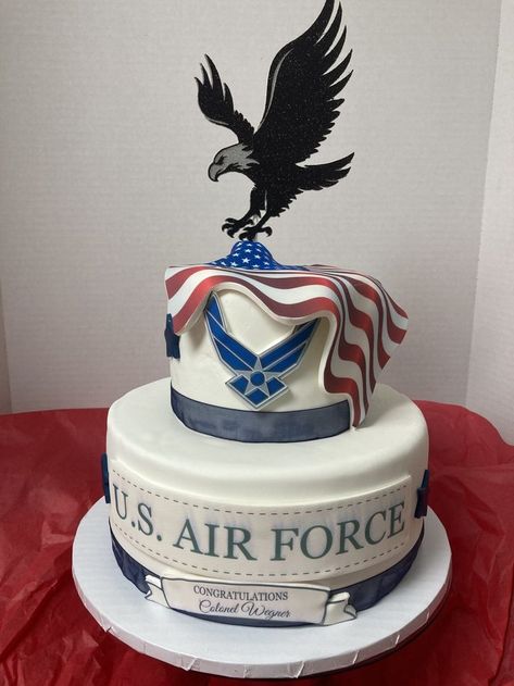 Air Force Retirement, Air Force Decor, Soldier Care Packages, Air Force Birthday, American Flag Cake, Military Cake, Retirement Cake, Promotion Party, Flag Cake