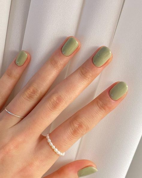 January Nail Colors, Glitter Toe Nails, Feet Nail Design, January Nails, Simple Gel Nails, Green Nail, Pastel Nails, Elegant Nails, Classy Nails