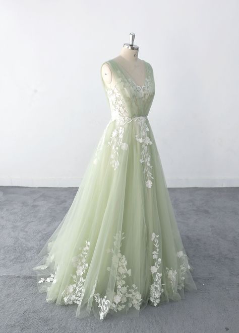 Sweet 16 Party Dresses, Sage Green Wedding Dress, Dusty Wedding, Sweet 16 Party Dress, Green Wedding Dress, Dresses Sweet 16, Light Wedding Dresses, Dress Sage Green, Wedding Dress Romantic