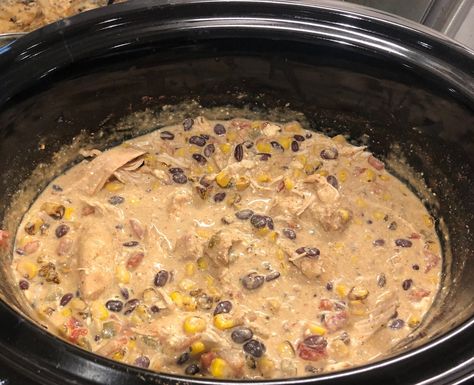 Creamy Chicken Chili Recipe, Creamy Chicken Chili, Cream Cheese Chicken Chili, Slow Cooker Creamy Chicken, Fiesta Chicken, Slow Cooker Chicken Tacos, Creamy White Chicken Chili, Crockpot White Chicken Chili, Crock Pot Tacos