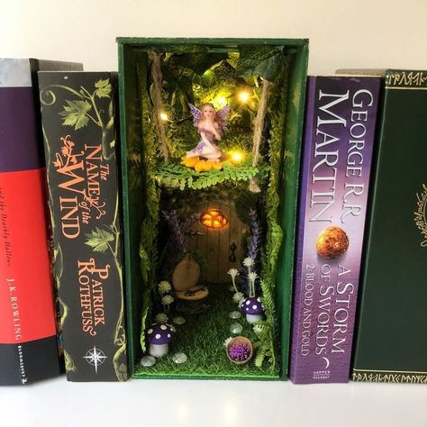 Shelf Diorama, Garden Book Nook, Fairy Diorama, Fairy Garden Books, Bookshelf Inserts, Paris Alley, Nook Bookshelf, Book Nook Shelf Insert, Book Nook Shelf