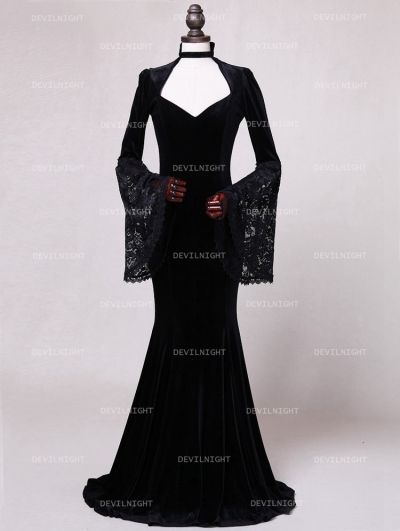 Morticia Addams Dress, Gothic Prom Dress, Victorian Ball Gowns, Gothic Victorian Dresses, Dark Queen, Witch Dress, Morticia Addams, Goth Wedding, Prom Dresses 2017