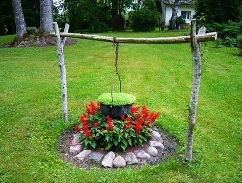 garden decorations and beautiful yard landscaping accents Flowers Growing, Witch Garden, The Secret Garden, Creative Gardening, Garden Yard Ideas, Unique Gardens, Tree Stump, Cool Ideas, Garden Bed