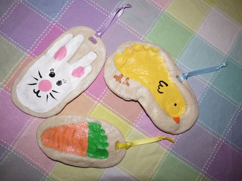 Easter Crafts For Children, Hand Print Wall, Salt Dough Easter, Salt Dough Crafts, Cutest Bunny Ever, Easter Craft Projects, Family Tree Art, Fun Easter Crafts, Holiday Activities For Kids