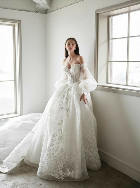 Fairy Tale Wedding Dress, Wedding Dress Guide, Pretty Wedding Dresses, White Wedding Dress, Dream Wedding Ideas Dresses, Fairytale Dress, Princess Wedding Dresses, Princess Wedding, Best Wedding Dresses