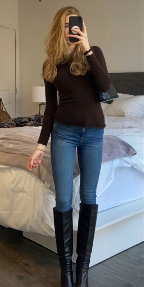 High Long Boots Outfit, Cute Outfits With Tall Boots, High Boots And Jeans Outfit, Jeans With Long Boots, High Knee Boots Outfit Jeans, Knee Boots Outfit Jeans, Business Outfits Jeans, Tall Boots And Jeans Outfit, Long Boots With Jeans