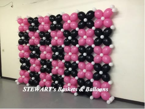 wall Balloon Wall Decorations, Balloon Baby Shower Centerpieces, Baby Handprint Crafts, Link Balloons, Balloon Walls, Balloon Tower, Rainbow Garland, Photo Balloons, Balloons Decorations