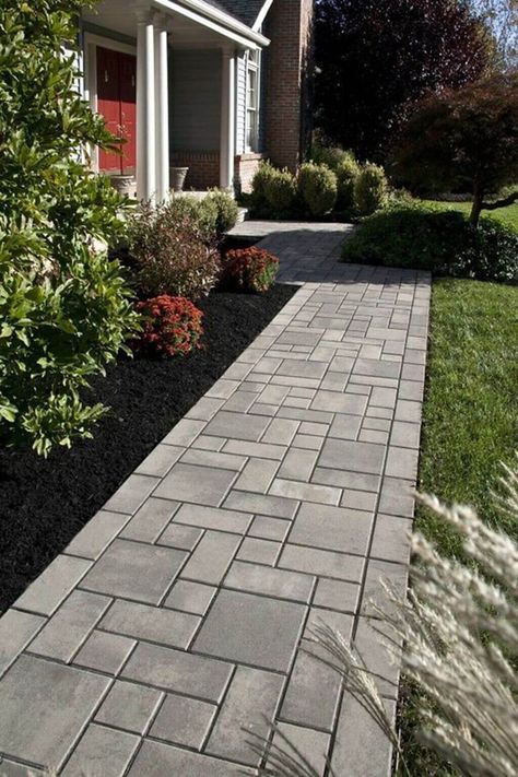 Stamped Concrete Walkway, Front Yard Walkway, Taman Diy, Side Walk, Walkway Landscaping, Walkway Design, Pathway Landscaping, Brick Walkway, Concrete Walkway