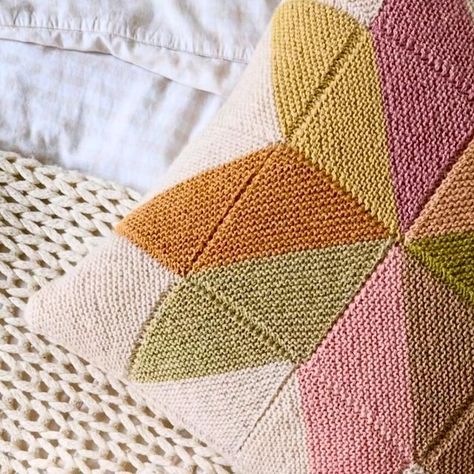 Laura Penrose on Instagram: "⭐️ 24/11/23 ⭐️ The Stella Quilt Cushion will be released in less than a week! On Friday 24th November you’ll be able get your copy on Ravelry and my website, just in time for advent and gift knitting! The pattern includes all you need to know about choosing yarn and how best to use your advents, it is also a super satisfying knit, perfect for gifting to loved ones, or keeping for yourself. The pattern includes instructions for both Aran weight and dk weight yarns so you can also use up some of those pesky scrap yarns you don’t know what to do with! There is a sewn closure and an envelope closure so you can remove the cover if you ever need to. With 2 different motifs to choose from the possibilities are endless. Please go and check out the hashtag #stellaqu Quilted Cushion Covers, Knitted Cushion Pattern, Knit Cushion Cover, Quilt Cushion, Knitted Cushion Covers, Creative Knitting, Knitted Cushions, Knitted Afghans, Dk Weight Yarn