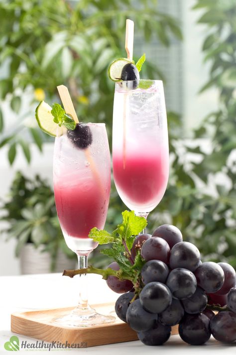 Vodka and Grape Juice Recipe: Making Golf Club's Cocktail at Home Sparkling Grape Juice Cocktail, Concord Grape Juice Recipe, Cranberry Grape Juice, Concord Grape Juice, Grape Juice Recipe, Grape Cocktails, Sparkling Grape Juice, Concord Grapes, Fresh Fruit Juice