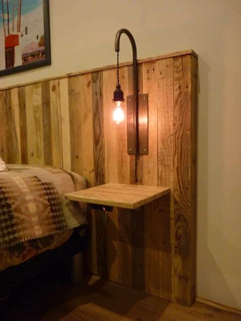 Pallet Wood Headboard Diy, Pallet Headboards, Pallet Bed Headboard, Pallet Wood Headboard, Diy Headboard Wooden, Pallet Bed Frames, Headboard Projects, Diy Pallet Bed, Hippie Bedroom