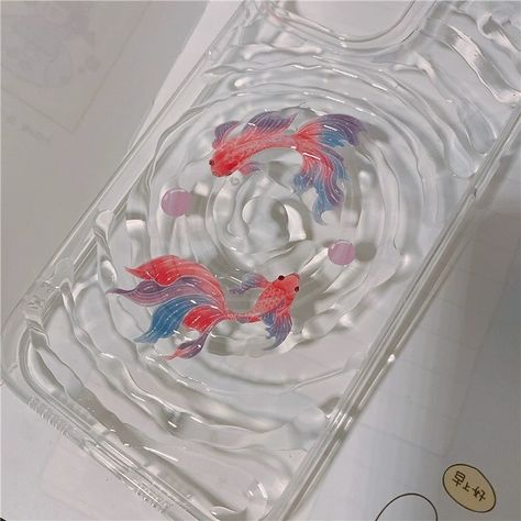 Handmade Pink koi fish ripple pearls phone case, for all iphone&samsung model. 💰24.9/ Free Shipping More details please check my Bio or DM. *all the epoxy cases, the processing time is about 15 days. #epoxy #epoxyphonecase #resinphonecase #animalphonecase #koi #koidesign #epoxydiy #handmadephonecase #koifish Koi Fish Phone Case, Pink Koi Fish, Fish Phone Case, Resin Phone Case, Pretty Wallpaper Ipad, E M, Handmade Phone Case, Animal Phone Cases, Wallpaper Ipad