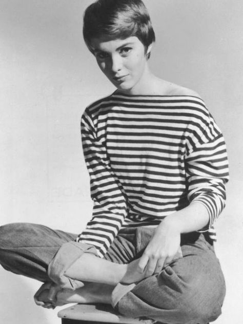 60s fashion: Beatnik was the look that most women aspired to 60s Fashion Trends, Beatnik Style, Jean Seberg, Audrey Tautou, Moda Paris, Dark Wear, 1960s Fashion, Brigitte Bardot, Big Fashion