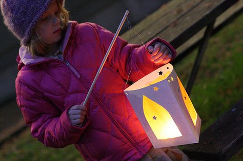 lantern walk - St. Martins day Lantern Walk, Sky Lantern, Lantern Template, Waldorf Crafts, Holidays Around The World, Little Angel, St Martin, A Football, Bible Lessons