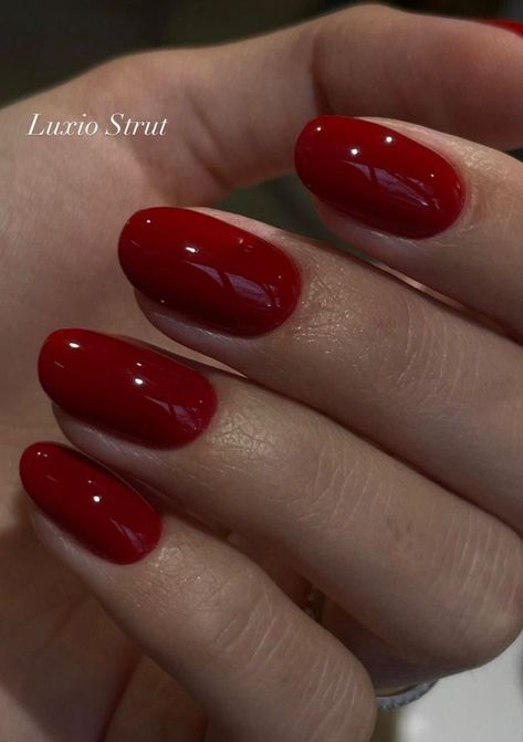 Summer Nail Colors, Kutek Disney, Smink Inspiration, Minimal Nails, Her Nails, Casual Nails, Makijaż Smokey Eye, Red Nail, Summer Nails Colors