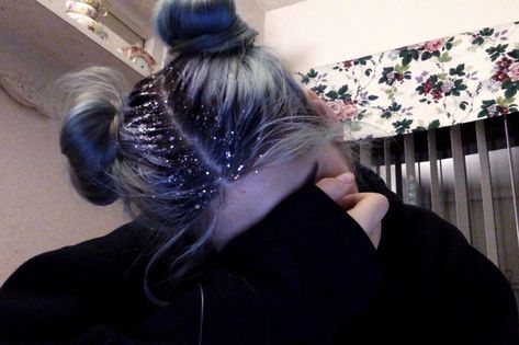 2017 Tumblr Aesthetic, 2014 Tumblr Aesthetic Grunge, 2014 Grunge, Tumblr Grunge Aesthetic, Teen Idle, Glitter Roots, Pastel Blue Hair, 2010s Aesthetic, Pale Grunge