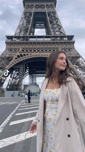 Pin by Celia Alarcón on abby [Video] | Paris outfits, Paris aesthetic, Classy girl aesthetic Paris Reels Ideas, Classy Girl Aesthetic, Outfits Paris, Paris Couple, Rich Women Lifestyle, Paris Vibes, Rich Girl Lifestyle, Classy Girl, Paris Aesthetic