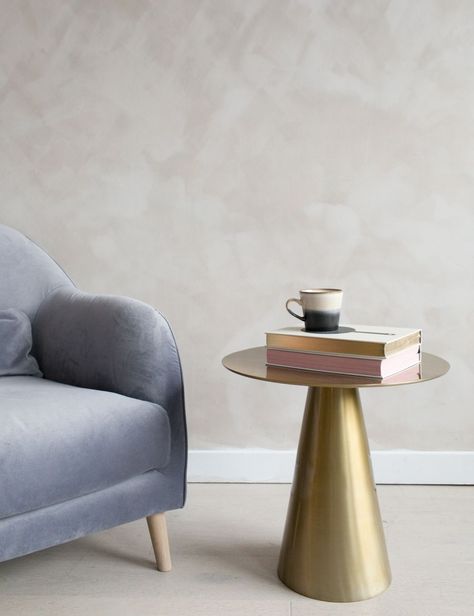 We're completely in love with this contemporary minimal stone side table. The simple design, clean finish and timeless colour allow this table to fit effortlessly with any style of décor. Place beside your sofa or favourite armchair for resting your cup of tea or placing a favourite vase upon. You could also use as a bedside table. Peg Table, Golden Side Table, Home Accessories Store, Arch Candle, Noelle Stevenson, Luxury Coffee Tables, Retro Side Table, Simple Side Tables, Wonderland Christmas