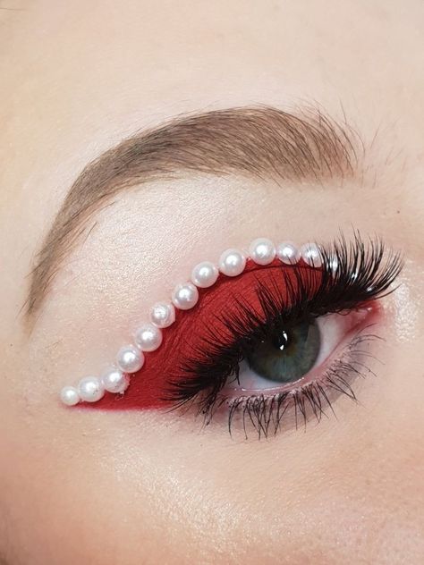 Red Eye Makeup, Rhinestone Makeup, Eye Makeup Pictures, Red Makeup, Eye Makeup Designs, Dope Makeup, Fancy Makeup, Creative Eye Makeup, Eye Makeup Art