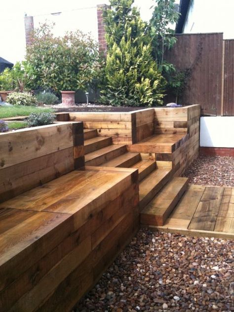 Diy Retaining Wall, Diy Garden Landscaping, Outside Seating Area, Sloped Yard, Sloped Backyard, Outside Seating, Sloped Garden, Garden Steps, Landscape Designs