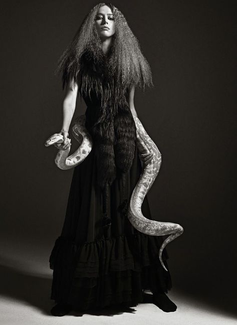 Raquel Zimmermann is a Snake Charmer for Mario Sorrenti Shoot in Vogue Paris | Page 2 | Fashion Gone Rogue Raquel Zimmermann, Snake Girl, Mario Sorrenti, Snake Charmer, Model Inspo, A Snake, Vogue Magazine, Photoshoot Outfits, Photography Women