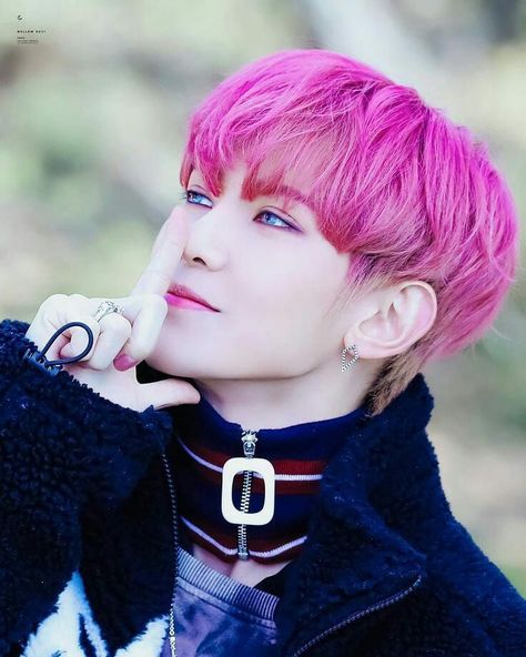 "Hey San?" "Yeah?" "What is twilight to you, a beginning or an end?… #fanfiction Fanfiction #amreading #books #wattpad Ateez Pink, Kpop Hair, Kang Yeo-sang, Kpop Merchandise, Kim Hongjoong, One Shot, Kpop Boy, Kpop Wallpaper, One Team