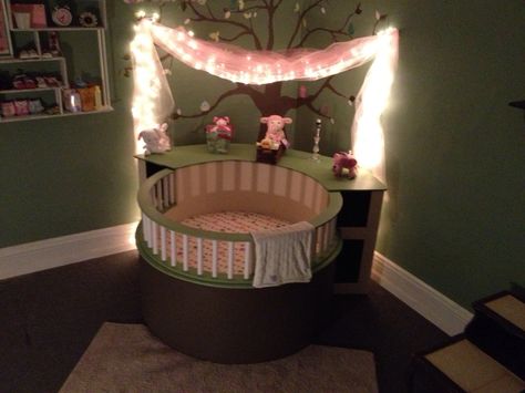 Baby circle crib Circle Crib, Round Crib, Round Cribs, Diy Crib, Baby Time, Expecting Baby, Baby's Room