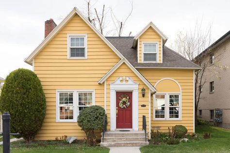 Yellow House Exterior, Orange Front Doors, Best Front Door Colors, Unique Front Doors, Best Front Doors, Green Front Doors, Red Front Door, Orange Door, Pretty Houses