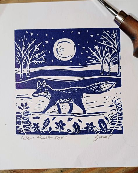 Fox on a wintery evening #fox #foxlinoprint #wildlifelinoprint #inspiredbywildlife Printmaking Animals, Fox Linocut, Linocut Illustration, Lino Cuts, Shorebirds, Fox Print, Fox Design, Sgraffito, Wedding Art