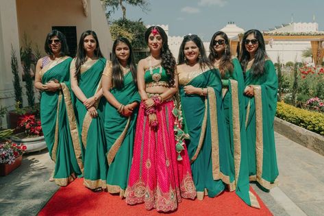 Mehendi Outfits For Bridesmaid, Outfits For Bridesmaid, Mehendi Dress, Rimple And Harpreet Narula, Green Sari, Shantanu And Nikhil, Bridesmaid Photoshoot, Indian Bridesmaids, Mehendi Outfits