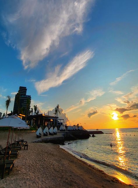 Caching a beautiful sunrise here on Mactan Island, Cebu at the Crimson resort and spa. Cebu City Philippines, Mactan Island, Cebu City, Resort And Spa, Boracay, Tourist Spots, Beautiful Sunrise, Top Hotels, Modern City