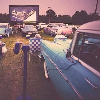 Drive ins 1950 Aesthetic, Vintage Film Projector, Drive Inn Movies, Movie Theater Aesthetic, Teen Doctor, Land Of The Lost, Drive In Movie Theater, 1968 Mustang, Drive In Theater