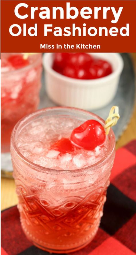 Old Fashion Drink, Drinks With Cranberry Juice, Cranberry Ginger Ale, Drink Ingredients, Easy Mixed Drinks, Cranberry Drinks, Honey Whiskey, Whiskey Recipes, Cranberry Juice Cocktail