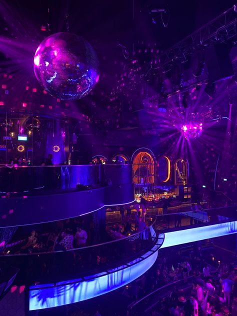 Singapore Night Life, Grad Trip, Night Club Aesthetic, Clubbing Aesthetic, Inspo Board, Night Club, Night Life, Daily Life, Singapore