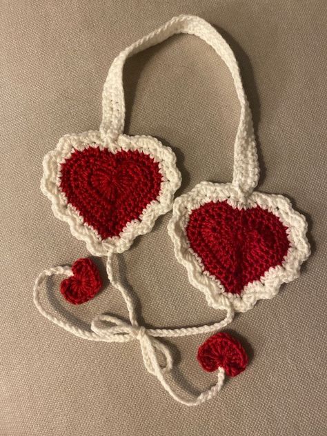 Things To Crochet For My Boyfriend, Cute Crochet Accessories, Coquette Crochet, Crochet Case, Crochet Fairy, Valentines Crochet, Crochet Beanie Pattern, Crochet Design Pattern, Crochet Clothing And Accessories