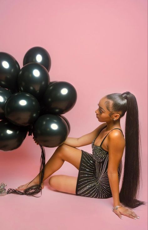 Birthday Count Down Ideas Instagram, 16 Birthday Photoshoot, 18th Photoshoot, 16 Wishes, Barbie Photoshoot, 16 Photoshoot, Baddie Ideas, Sweet 16 Pictures, Birthday Outfit For Teens